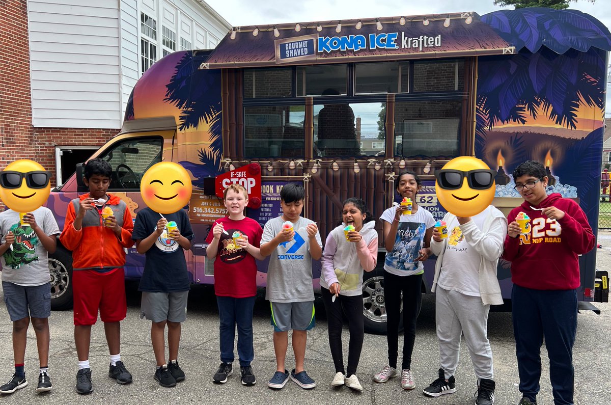 denisemurphy09_'s tweet photo. Kona Ices Rule!!! Thank You PTA❤️ @NHPRoadSchool @DConn06 #proud2bnhpgcp https://t.co/RS38G1nUKL