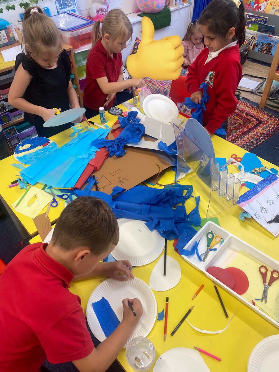 TerraceRoad's tweet photo. Super busy squirrels today doing their missions in class! We love our topic ‘Blue Planet’ 🌍 🌊 🐚 #trpethel #trpexpressive #trppv https://t.co/J6XQ8sRcWV
