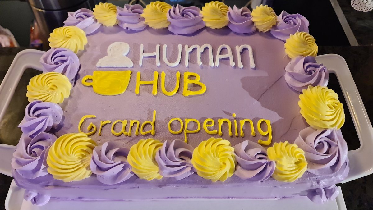 JavkhaaG's tweet photo. @Hunnam_mn 4дэх #Humanhub -аа нээлээ.👏😎💪🇲🇳🎉 Намын хорооны байрны оронд ард иргэд, залуучууд орж, гарч, мэдээлэл солилцож, сургалтанд хамрагдах боломжтой ийм лаунжийг ажиллуулж байгаа билээ. Ийм cool тохижилтийг хийсэн @Altansoroo-доо баярлалаа! 🌺 @dorjkhand_t @B_Munkhtselmeg https://t.co/cLbgyqiJj2