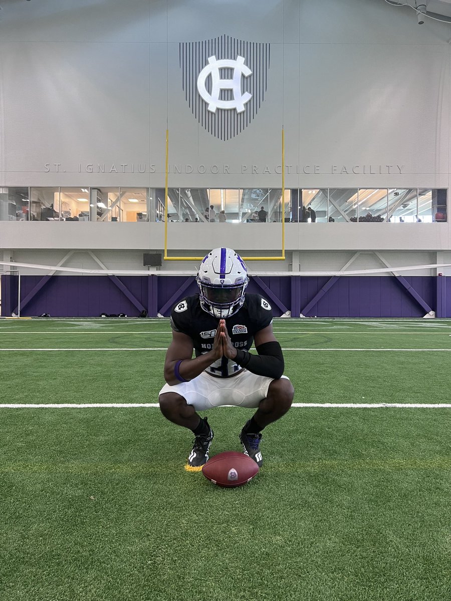 NazirTreadwell's tweet photo. I had a great visit out at @HCrossFB yesterday. It’s always good vibes out there and I definitely felt the love. Thanks again @CoachVaganek @CoachBobChesney @CoachMCordova  for having me! #GoCrossGo ✝️

@FBKeyport #PortPride https://t.co/y8DEJ17PMe