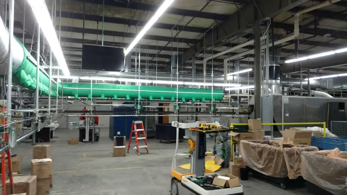 PrihodaFabricDu's tweet image. Prihoda&apos;s adjustable nozzles are built for the best spot cooling capabilities:

🌬️Size &amp;gt; 3.2&quot;
🌬️Adjustability in the range of 30 degrees in any direction
🌬️Airflow adjustable by a damper is optional

#airducts #fabricducts #airflowsolutions