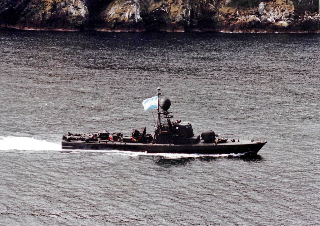 Fast Attack Craft

#ARAIntrepida P85

📷 #PuertoCook #TierradelFuego

@Armada_Arg🇦🇷