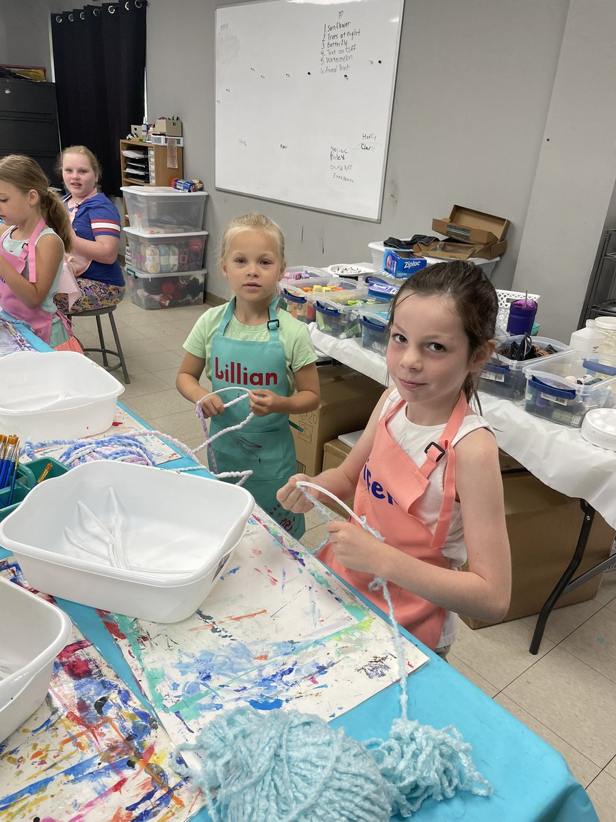 RossvilleAcad's tweet photo. Mixed Media Camp. Campers have used their new newly acquired skills to place individual and unique touches on all their pieces. #RiseoftheWolves #ThisIsRTown #PackPride #RCALearns #RCASummerCamp https://t.co/Jgugj6fnqQ