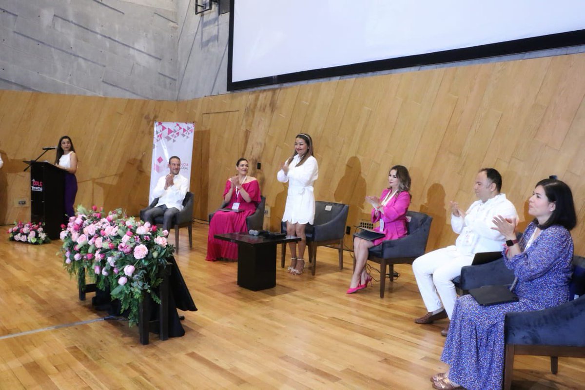 claudia_diazt's tweet photo. Inauguración del FORO DEMOCRACIA DESDE LO LOCAL VERACRUZ 2023 @INEMexico @ople_Ver @AMCEE_AC @Renacedi @AIEEFMX @RedCivicaMx
#ForoBoca https://t.co/pNRhb9IhsT