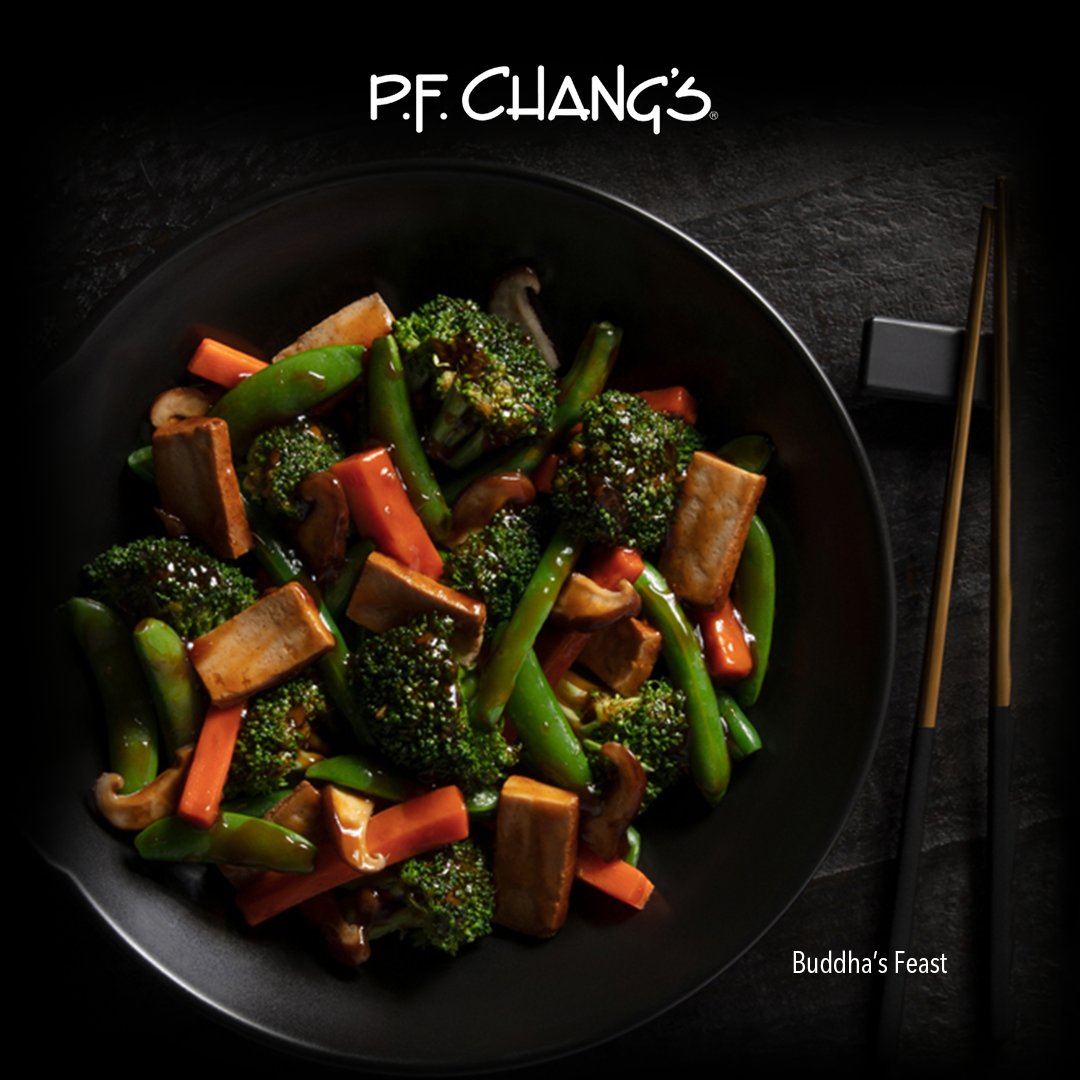 En #PFChangsMX pensamos en todos, por eso tenemos una opción de menú vegetariano. Disfruta de los sabores perfectos. 🫶🏻 🥢