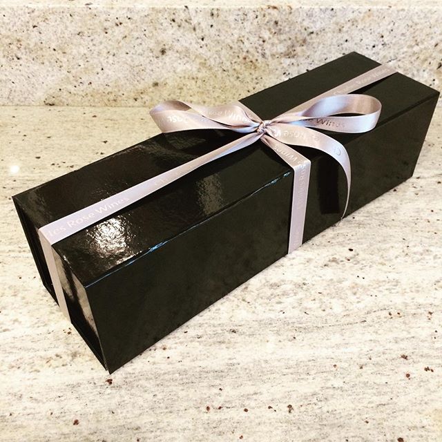 Looking for a stylishly wrapped #gift? Send #wine! Choose &amp; leave it to us!

Take a look: bit.ly/charlesrosewin…