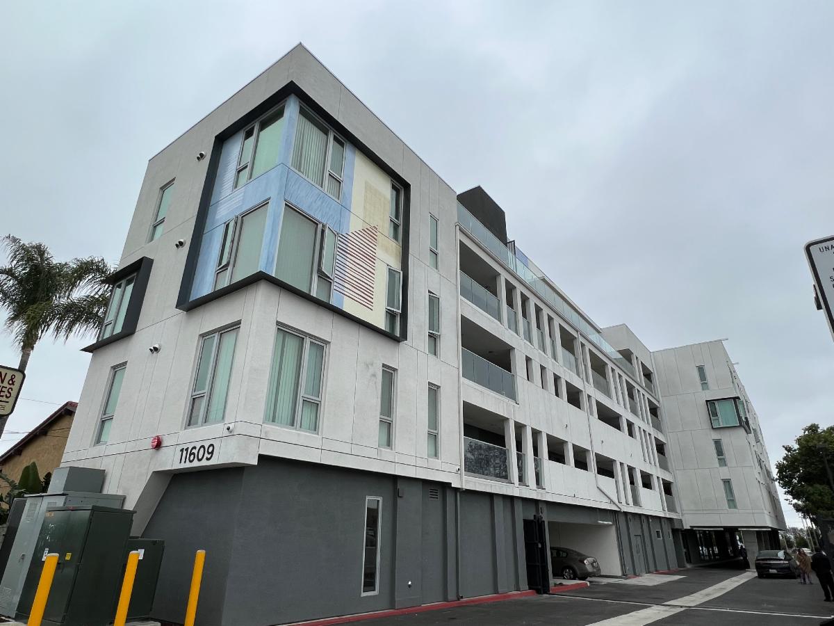 #TBT to last week, when the #LACDA celebrated 🥳 the #GrandOpening ✂ of the Westhaven development 🏠. All units have been designated for the unhoused or formerly unhoused individuals, with 39 units reserved for persons living with severe mental illness. #Housing #Homelessness