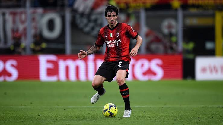 MilanEye's tweet photo. Tonali’s prospected €80M move to Newcastle is set to become the most expensive transfer for an Italian player https://t.co/O61sEsmfVa