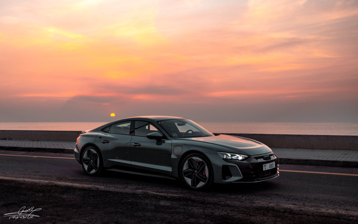 AudiKuwait's tweet photo. 📸: @Al_Timemi⁠

#AudiRSetronGT
نوع جديد من الطاقة الكهربائية.

#Audi #RSetronGT: A new kind of electric energy.

#Kuwait #AudiKuwait #AudiMiddleEast #AudiSport #AudietronGT #Audietron #AudiRS #etronGT #etron #RS #FutureIsAnAttitude #PerformanceIsAnAttitude #quattro #EVWeek https://t.co/q53RHVjqzB