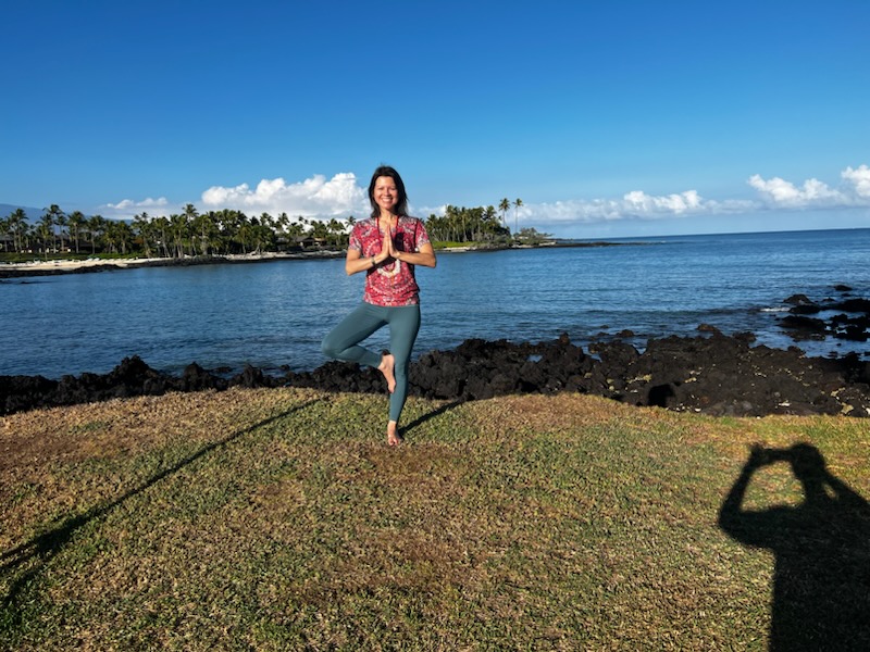 claudiacardozo's tweet photo. Last week I attended Seduction of Spirit Retreat w/ Dr. @DeepakChopra. Amazing experience! Daily yoga &amp; meditation, connecting w/ spiritual seekers from around the world, and enjoying the beauty of Hawaii. I'm feeling called to help others on their quest to inner peace and joy🙏. https://t.co/2bHk8mes6m