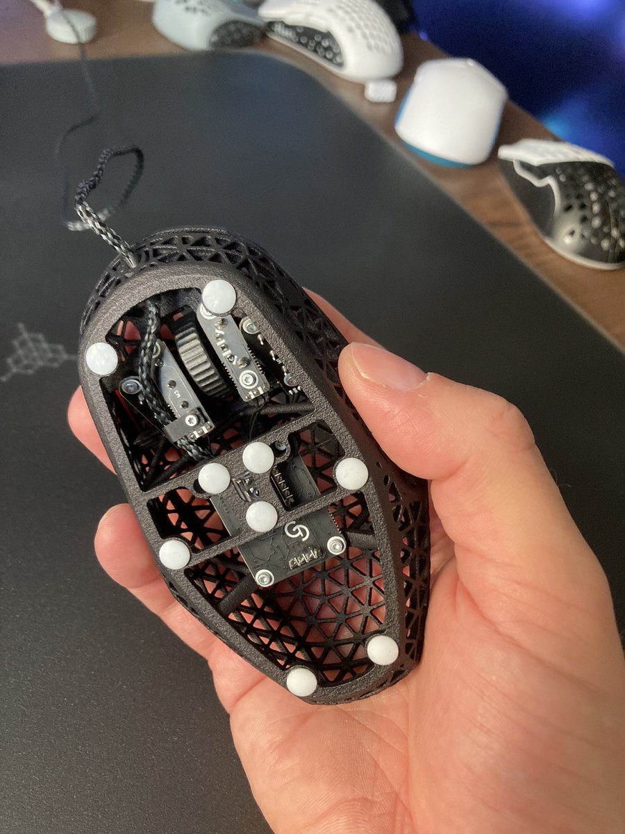 Finally the <a href="/GilmoreDesigns/">Gilmore Designs</a> 💎 found its way to Denmark!

The craftsmanship that went into this thing is simply amazing and on par  with the guys from Zaunkoenig imo!