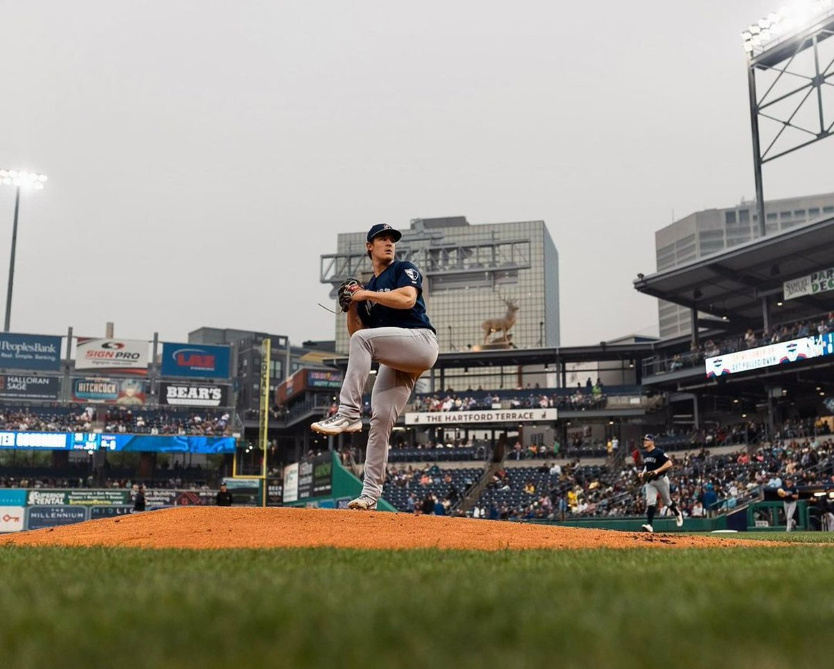 pinstripesnat's tweet photo. Yankees’ Clayton Beeter, a standout from the Joey Gallo trade, Making Waves 
As the https://t.co/ZMzI8zZOY4 #RepBX #MLB https://t.co/1SpUshbdR0