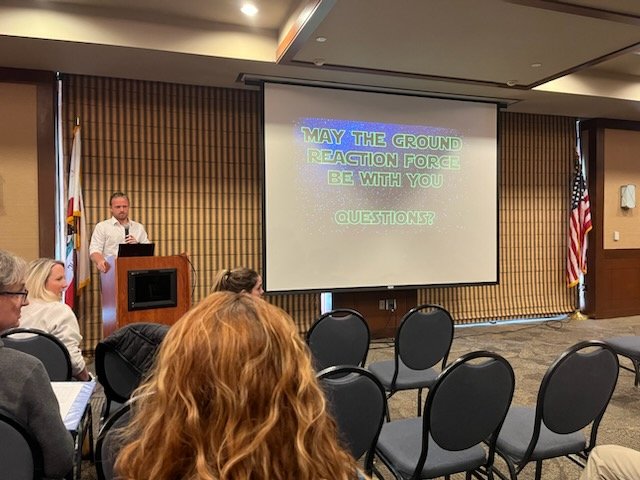 AusRob_PhD's tweet photo. @braxtonlinder2 giving an excellent Star Wars themed talk on distance running, hydration and electrolyte balance, and elevations in urinary AKI markers @wser earlier this morning.

S/O @DrGregGrosicki for  the 📷 https://t.co/vERZSAQupc