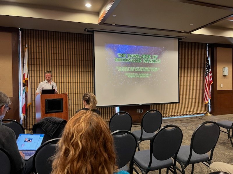 AusRob_PhD's tweet photo. @braxtonlinder2 giving an excellent Star Wars themed talk on distance running, hydration and electrolyte balance, and elevations in urinary AKI markers @wser earlier this morning.

S/O @DrGregGrosicki for  the 📷 https://t.co/vERZSAQupc