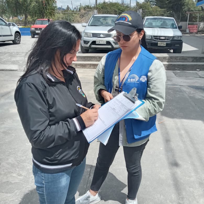cneimbabura's tweet photo. 📌Nuestro personal técnico 👤 se encuentra en los distintos cantones , realizando la verificación 📋 de los recintos electorales 🏫de la zona rural de la provincia de #Imbabura. https://t.co/o0k9iavCFn