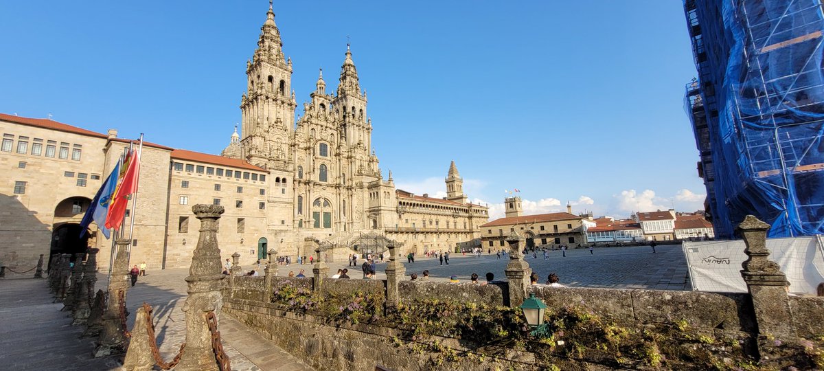 Can't believe just how impressive Santiago de Compostela is! We've cheated a bit (OK, a lot) on the Camino, but each stopping point has been more and more stunning!