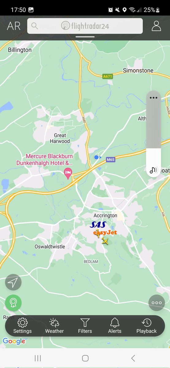 GNash12's tweet photo. @BigJetTVLIVE @manairport @flightradar24 is it me or two plane within 1400ft of each other a bit to close? https://t.co/84Y4KTTKL1