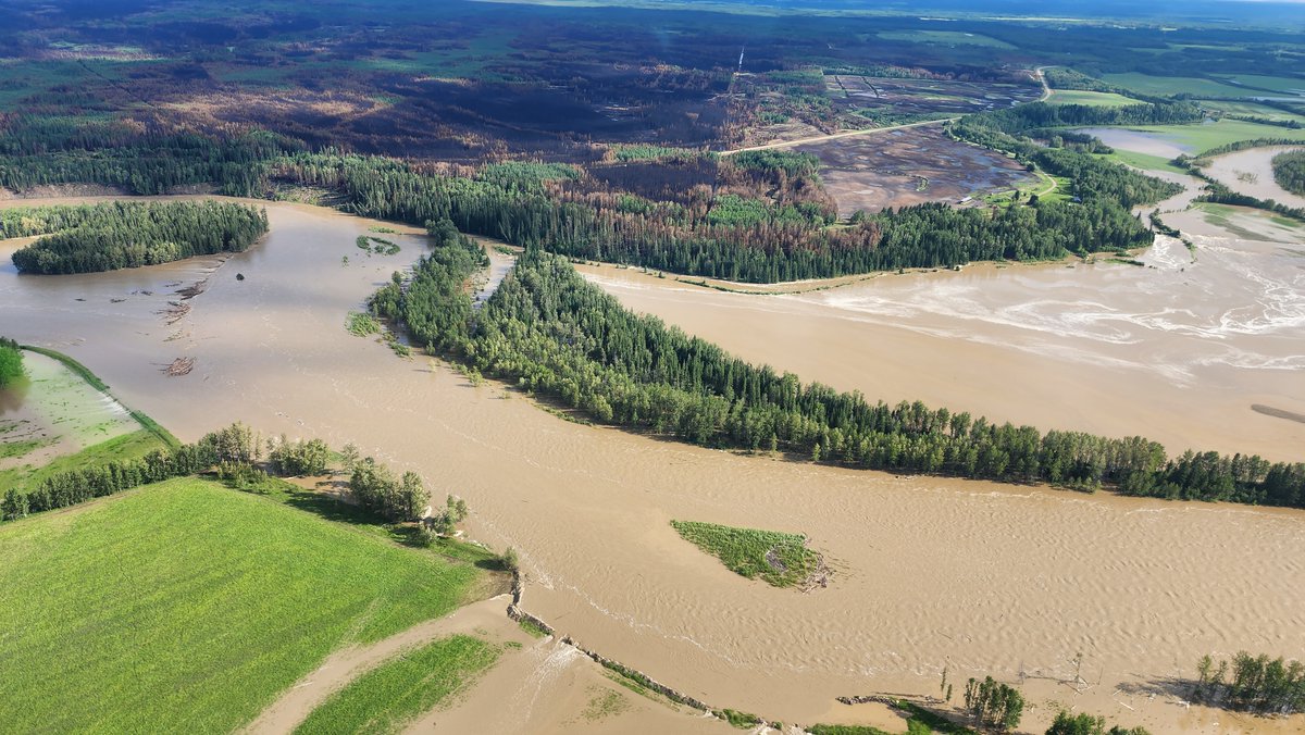 BadWeatherKyle's tweet photo. Flooding and fire in the same area near Edson, Alberta
Aerial VIDEO here: https://t.co/6O6yluJ43d
#abflood #abstorm https://t.co/gn1NREIVoj