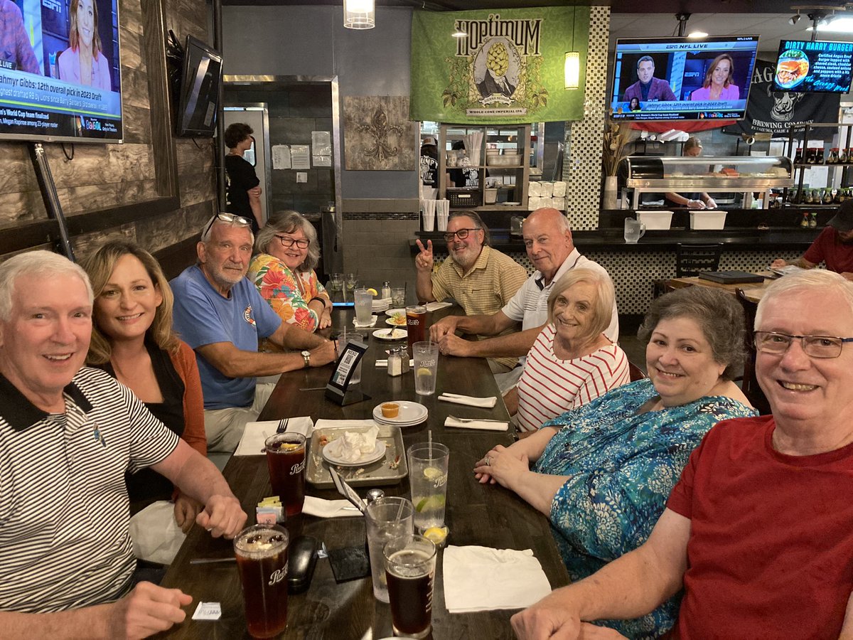 MartyCader's tweet photo. Dinner and Drinks with the Myrtle Beach crew! At the #GrumpyMonk in @MyMyrtleBeach https://t.co/1YCmMpGFzA