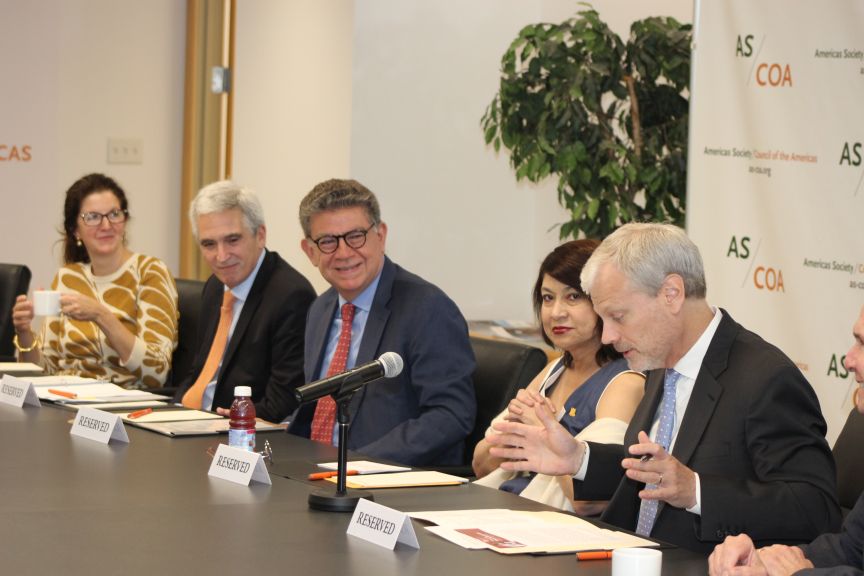 ericfarns's tweet photo. Delighted to host #Peru Foreign Minister Ana Cecilia Gervasi and Ambassador Gustavo Meza-Cuadra and delegation here @ASCOA for wide-ranging discussions...#APECPeru #PeruIsBack @CancilleriaPeru @peru @APEC https://t.co/pAWFRbZNER