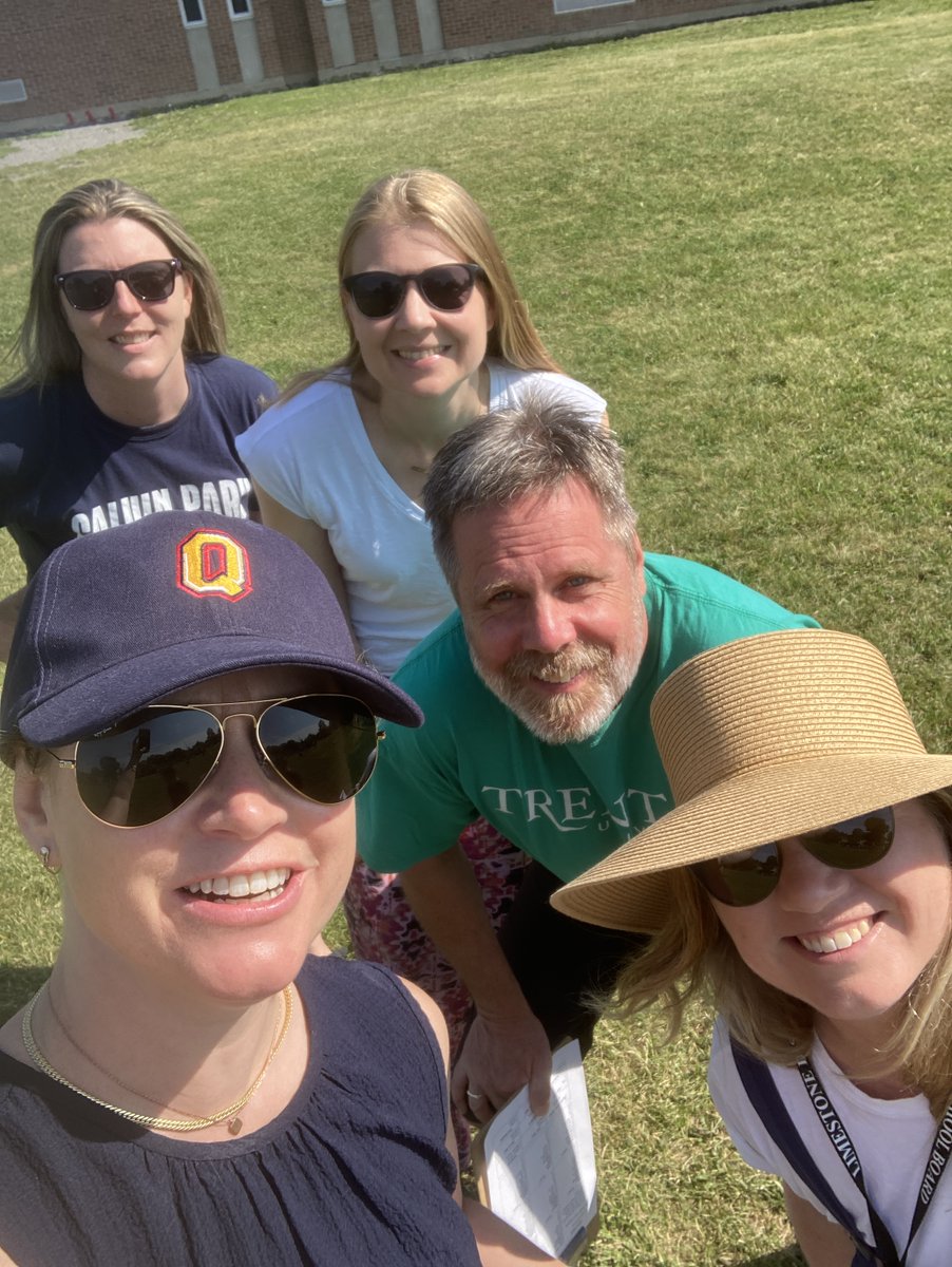 Beauty morning for our #FeederFamily #FunDay @Centennial_LDSB 😎 So much fun to reconnect with old friends and make some new friends too! 📢🏀🏐🌞 #CommunityPartners #StudentLeadership