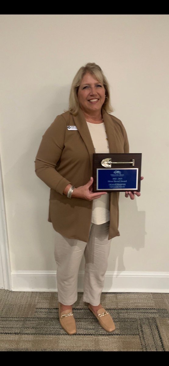 Congratulations to Deana Harper for receiving the Silver Shovel Award today at the Greater Hall Chamber of Commerce luncheon for her efforts and hard work in supporting programs! @NorthHallHigh @GACTE @GeorgiaCTAE @HallCountyWBL