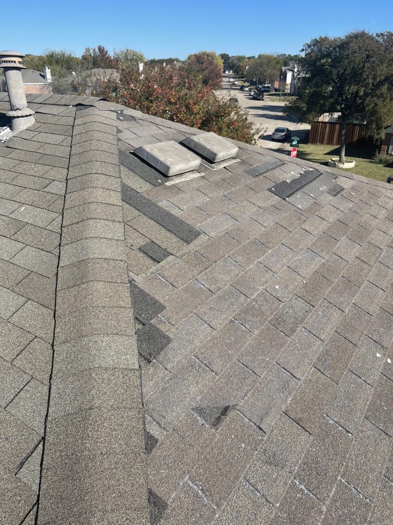 Itwas windy last night is a lot of things happened to your roof not visible from the ground  schedule free roof inspection and avoid unexpected surprises
jproofing.net/contact-us
#houstonroofing #memorialdayweekend #riveroakshouston #memoriallifestyle #jproofing #roofingcontractor