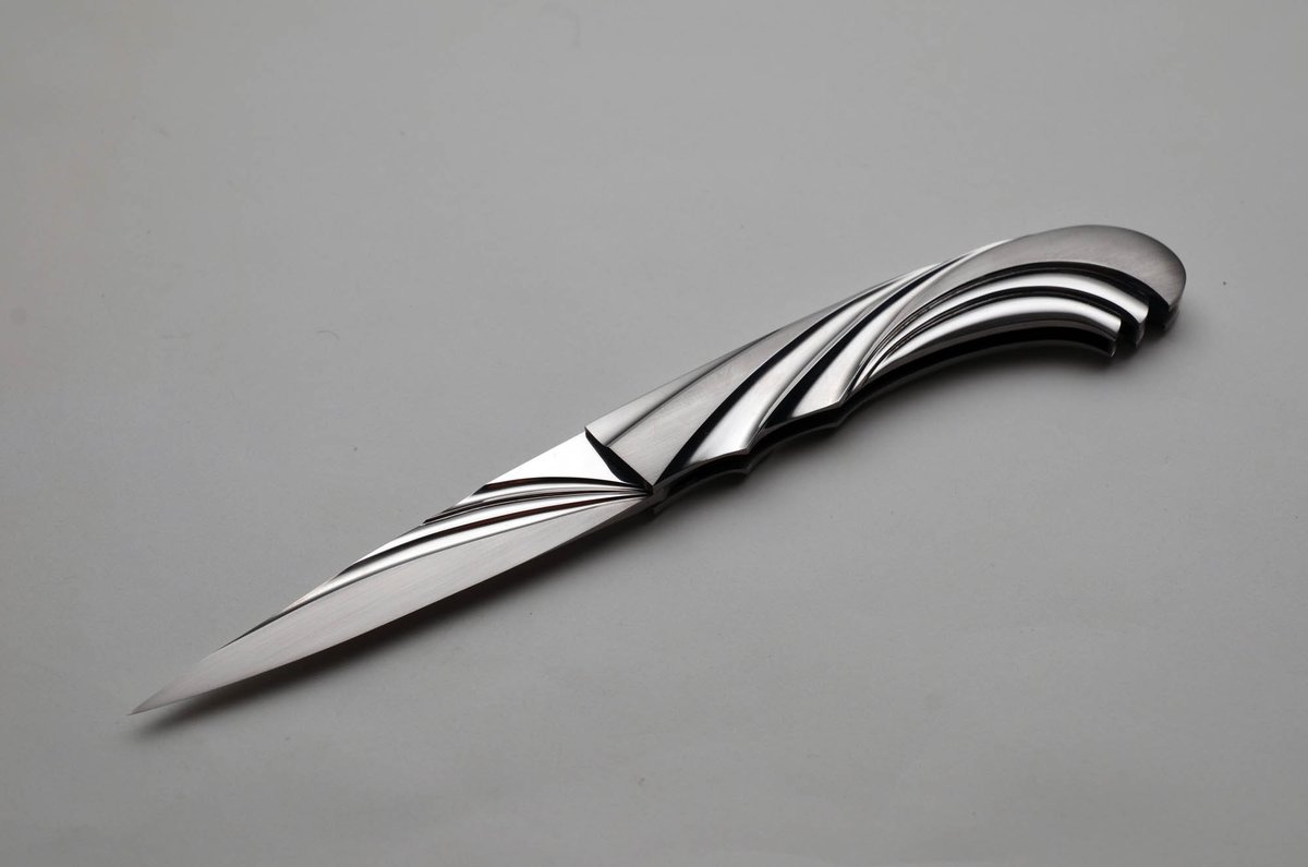 ExquisiteKnives's tweet image. An exquisitely carved folder by Ms. Loerchner is available in our shop! This knife will stand out in anyone's collection for its striking silver appearance. exquisiteknives.com/product/liz-lo…
#knifelife #folder #unique #collectibles