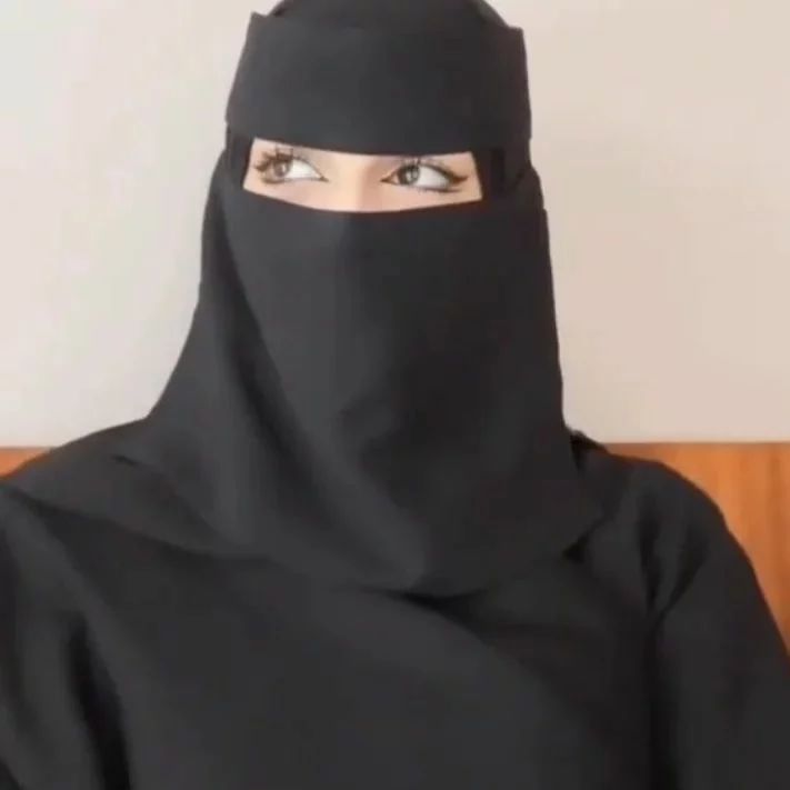 amsd522767's tweet photo. الجنسيه سعوديه
العمر 42
السكن تبوك
الوزن 72
الطول 168
الوظيفه دكتوره 
السكن شقه ملك
الحاله الاجتماعيه مطلقه 
عدد الاولاد. لايوجد 
زواج  مسيار  رجل يخاف الله وحنون رمنسي لا يهم فارق العمر ونظره شرعيه تكون بينناء ومهر ميسور اهم شي اخلاقه https://t.co/hiFmcQ0pJM