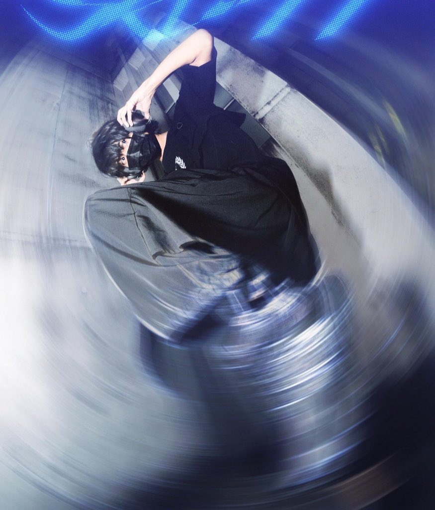 artisticx_'s tweet photo. Techwear Bangkok ✨ https://t.co/X6dMCi2IUd