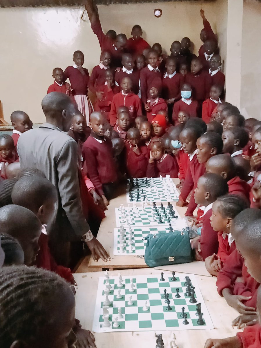 ChessHugh's tweet image. Thanks to @thegiftofchess and @BerniceWambui22 ,a new chess club was launched in an interior school in Elgeyo Marakwet County in Kenya, the look on the faces on some of the kids is just priceless!,a beautiful game chess is!