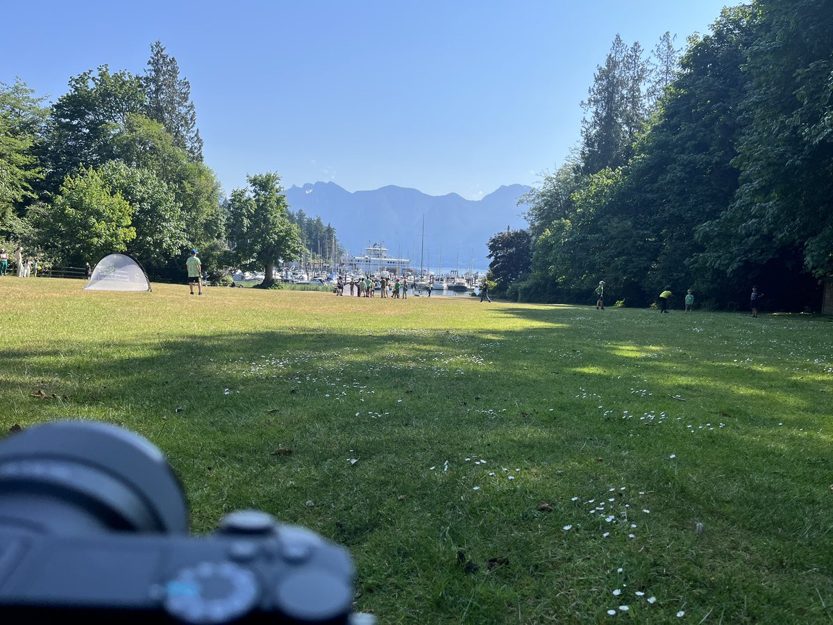 WestVanSchools's tweet photo. Eagle Harbour enjoying the weather on Bowen Island ☀️

#westvaned @EHNews https://t.co/RZiEbC5ah4
