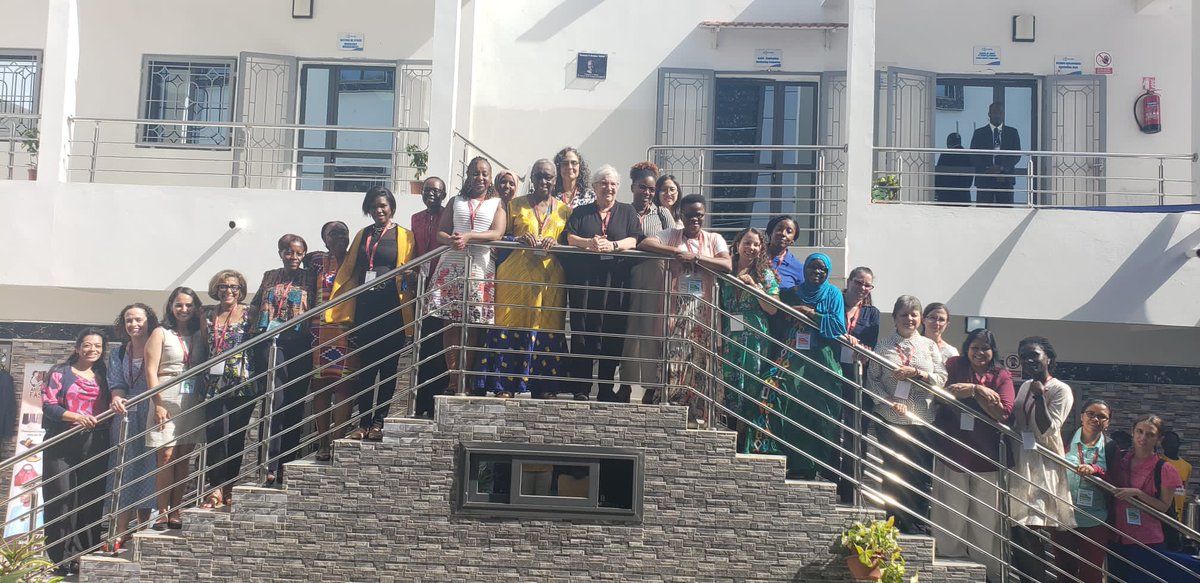 A celebration of #WomenInMalaria with Profs Rose Leke &amp; Dyann Wirth alongside talented female leaders at this year's "Science of Defeating Malaria" - the first edition of a decade long leadership development course in Dakar, Senegal 🇸🇳🌎🎉