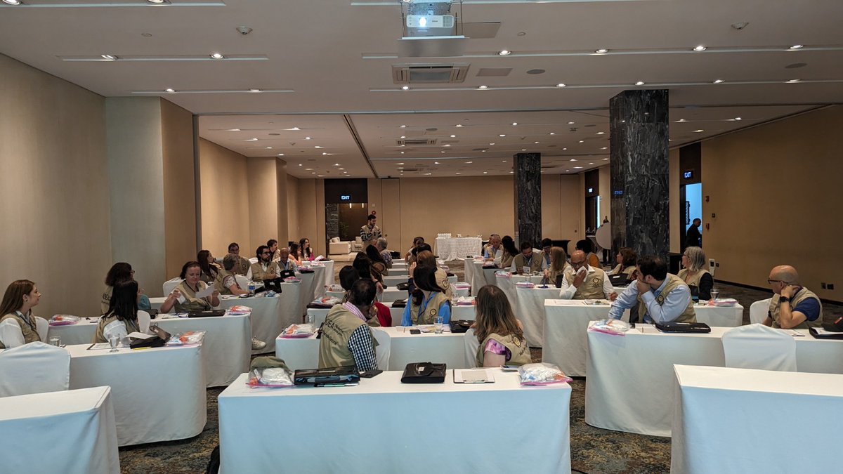 OEA_oficial's tweet photo. Tod@s l@s observadores de la Misión de la #OEAenGuatemala ya se encuentran en el país capacitándose en la capital antes de su despliegue mañana.
91 personas de 20 países del 🌎 hacen parte de la Misión de la OEA que estará en los 22 departamentos de 🇬🇹 para las #EleccionesGT2023 https://t.co/Pi3KsX1Qyy
