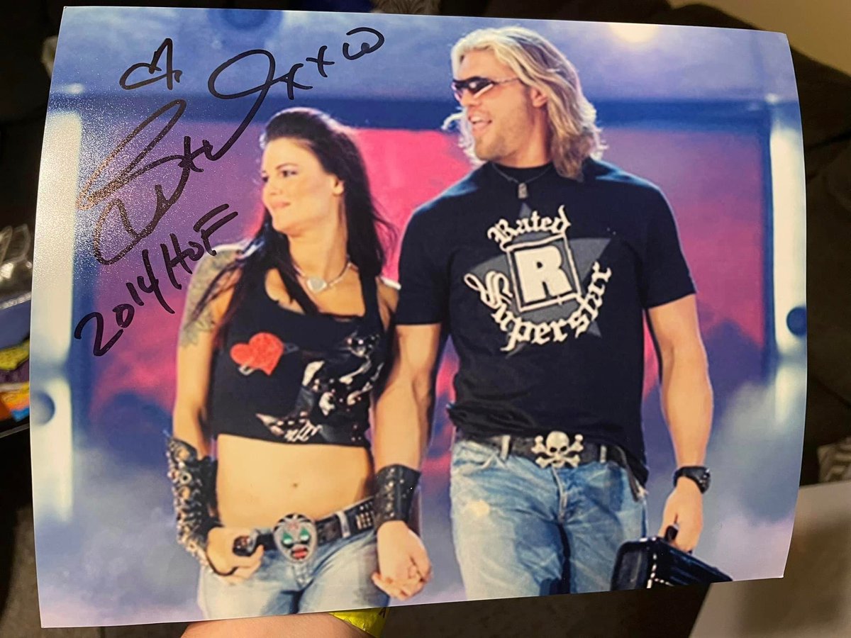 Layzair86's tweet photo. Been watching since day 1, And still 1 of my all time favorites… I need to meet you one day to complete my Autograph photo of you and Lita from an awesome story line… https://t.co/skRLBz4d4c