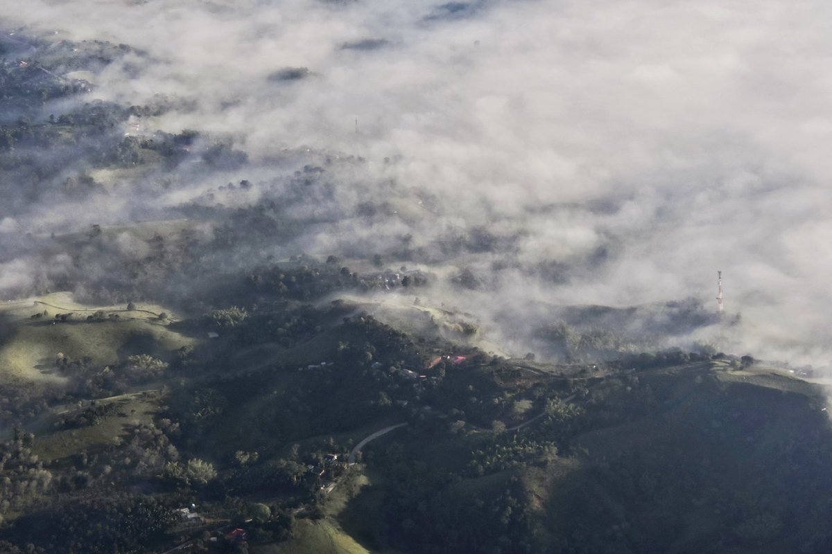 Alguna vereda de El Tambo, #Cauca 🇨🇴, bajo una cobija de nubes