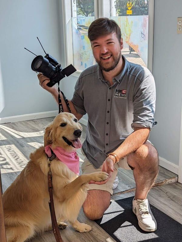 FOX47News's tweet image. Are you ready for cuteness overload? Our St. Johns neighborhood reporter @Russty_Shell went to Giving Paws to meet some support dogs like Sophie! These dogs have been all over Michigan to help communities who need a little love. Tune in tonight at 5:30 to learn more!