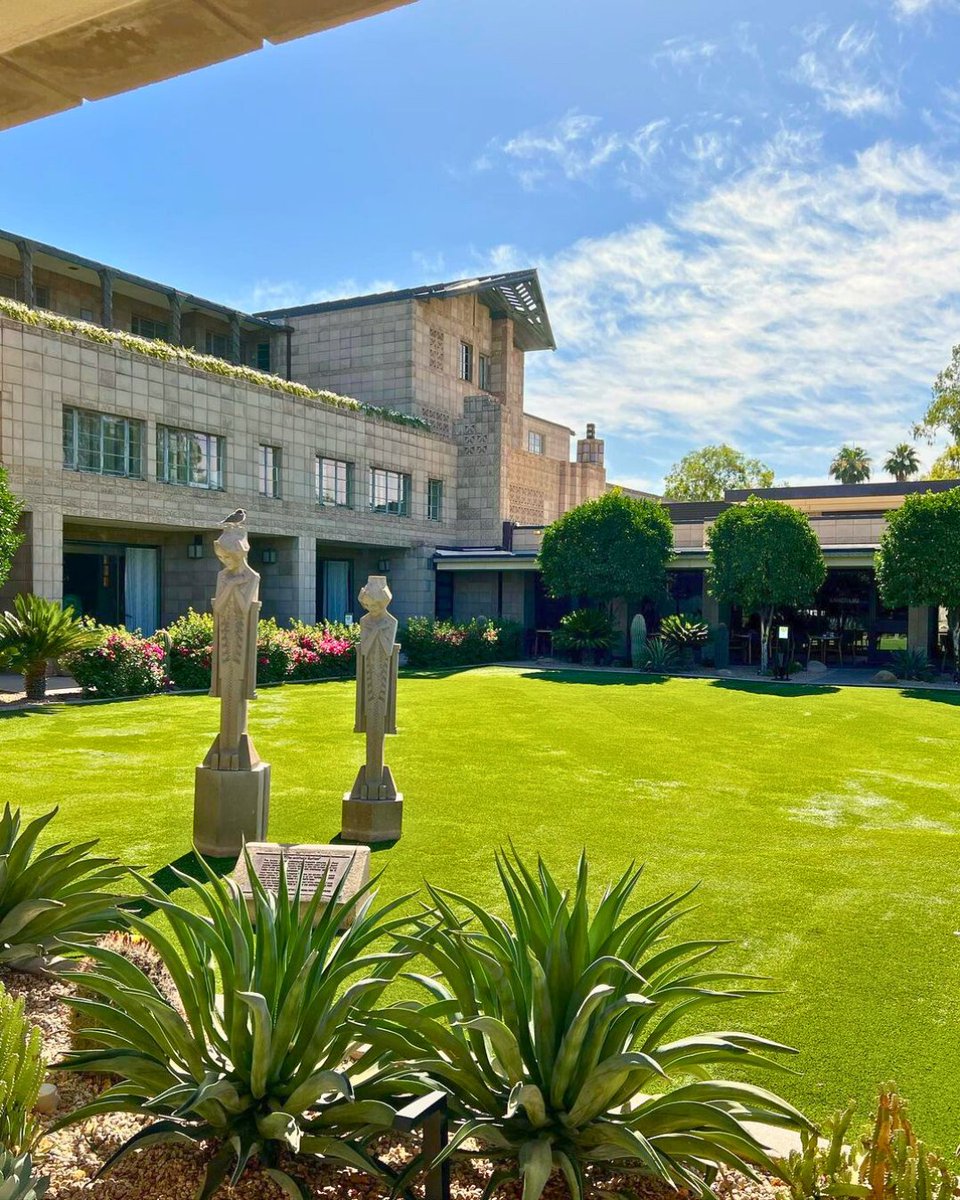 Delightful summer days ahead, at #Arizona Biltmore. ☀️

📸 claire_elise_king
hil.tn/8ub5p3