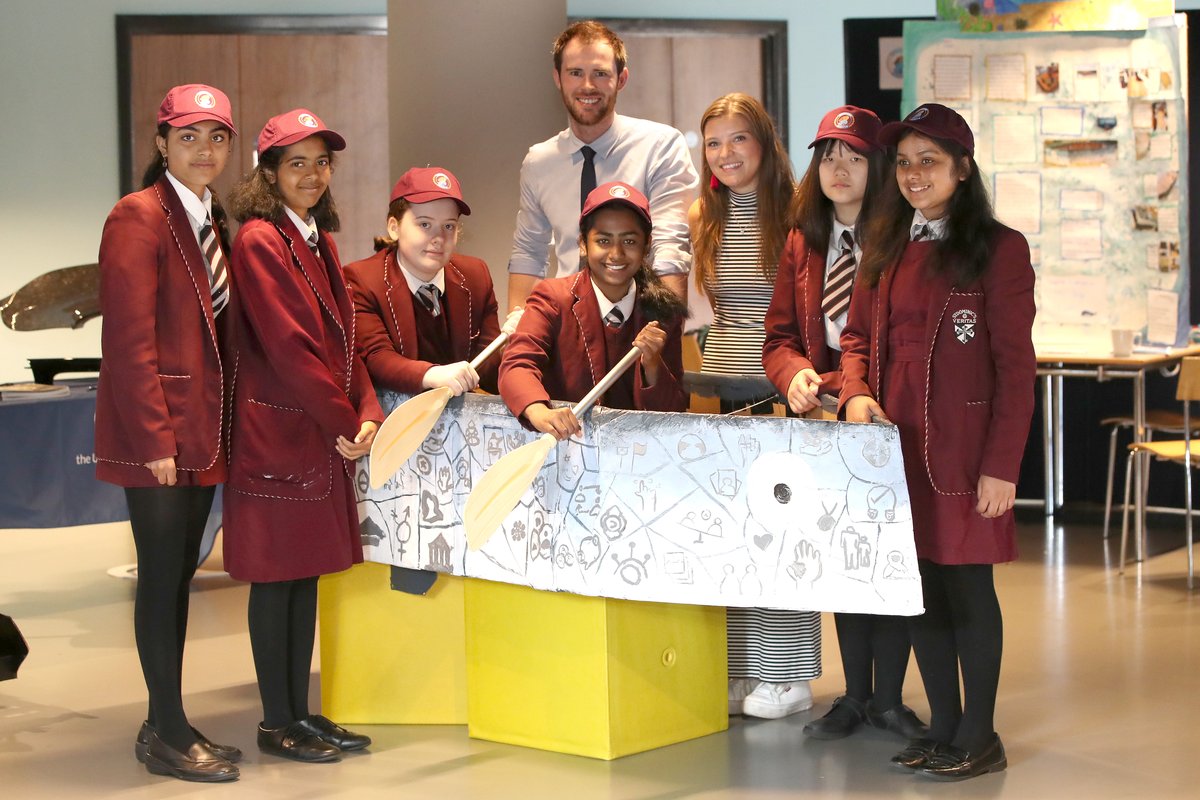 W5Education's tweet image. 📸 Check out the incredible boats from today's Ingenious Cardboard Regatta Showcase.

Less than 24 hours 'til the students take to the water at Queen's Boat Club! 🛶

🔗 Find out more about the Ingenious Cardboard Regatta HERE: bit.ly/W5CardboardReg…

@RAEngNews
#RaEngIngenious