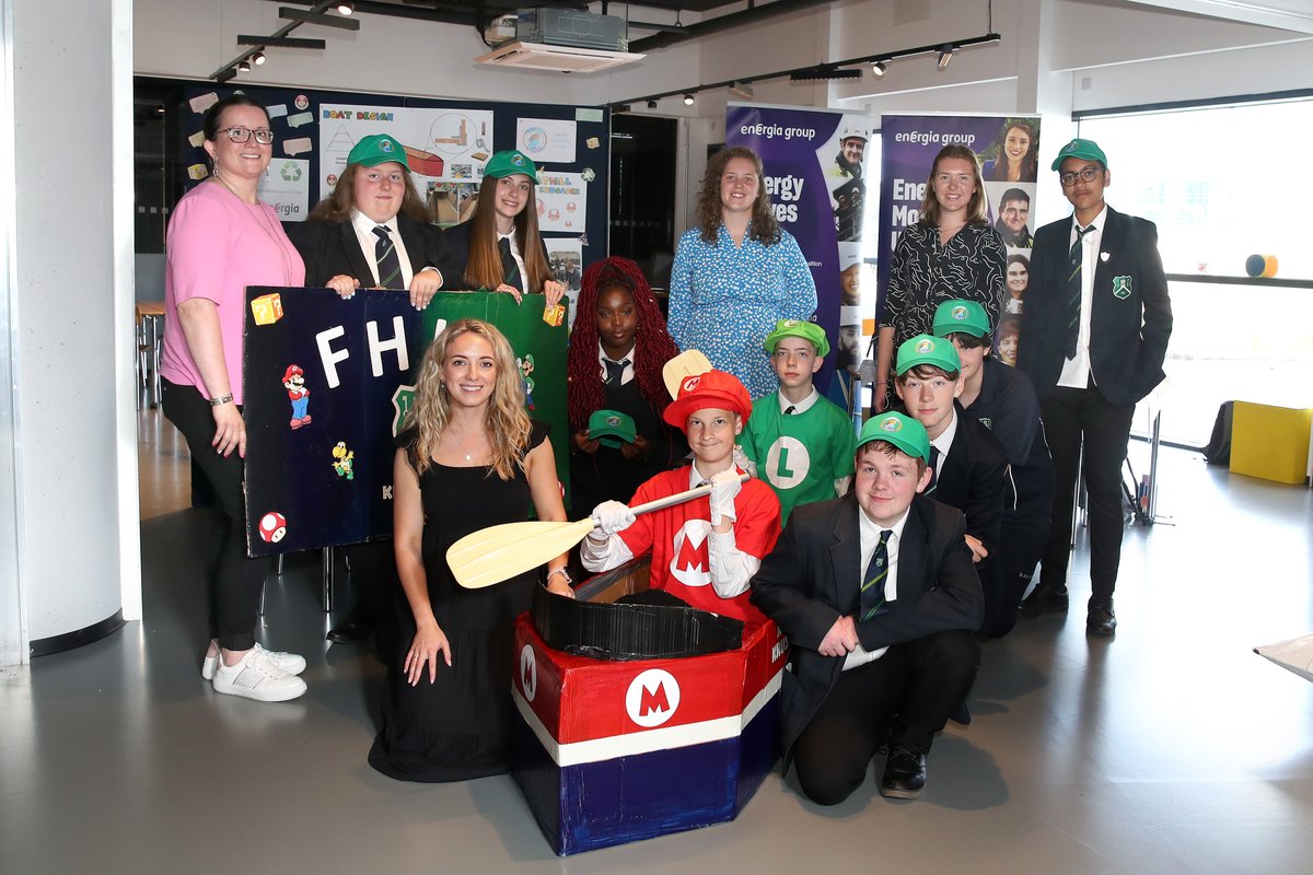 W5Education's tweet image. 📸 Check out the incredible boats from today's Ingenious Cardboard Regatta Showcase.

Less than 24 hours 'til the students take to the water at Queen's Boat Club! 🛶

🔗 Find out more about the Ingenious Cardboard Regatta HERE: bit.ly/W5CardboardReg…

@RAEngNews
#RaEngIngenious