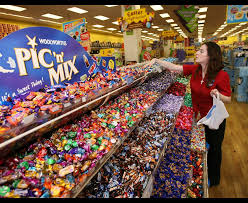 Robadam69's tweet photo. #IdLikeToTakeAShotAt the world record for stealing chocolate .. https://t.co/mv8u0lmPYS