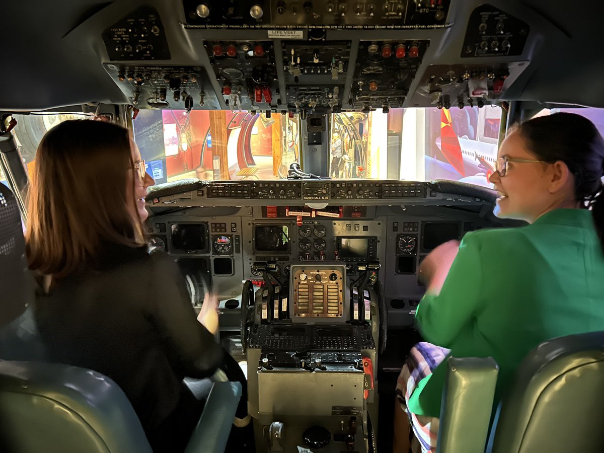 meaganflus's tweet photo. Had an excellent time at the @CEEA_ACEG conference this week in Kelowna. Excited to begin my term as Student Director on the CEEA-ACÉG Board. For now, back to Toronto…it’s a good thing @liz_damaren and I had some flight training! https://t.co/UxCiwmodCQ