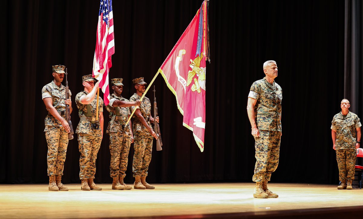 camp_lejeune's tweet image. Semper Fidelis Sir!

Brig. Gen. Andrew M. Niebel, relinquished command to Col. Adolfo Garcia Jr, the incoming commander of MCIEAST-MCB Camp Lejeune. The ceremony formally transferred authorities and responsibilities to the incoming commander.

#CoC #MCIEAST
#ChangeofCommand