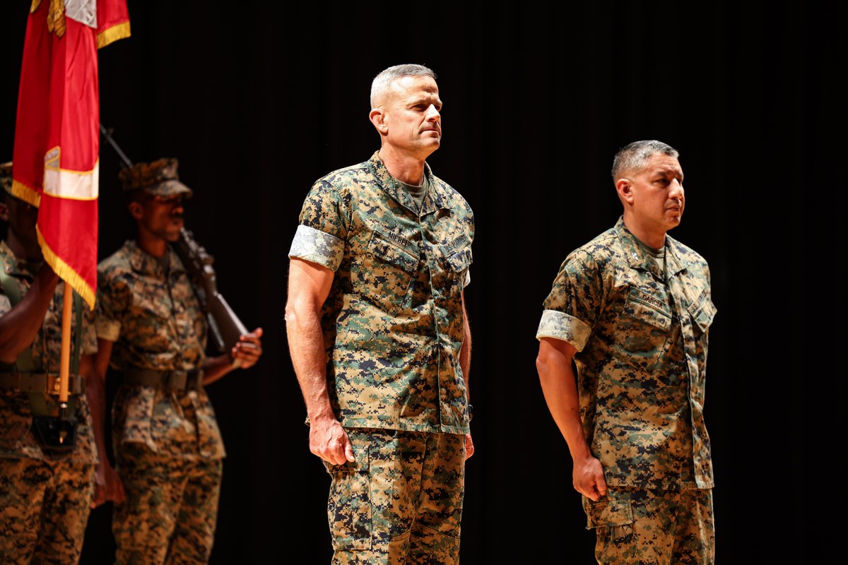 camp_lejeune's tweet image. Semper Fidelis Sir!

Brig. Gen. Andrew M. Niebel, relinquished command to Col. Adolfo Garcia Jr, the incoming commander of MCIEAST-MCB Camp Lejeune. The ceremony formally transferred authorities and responsibilities to the incoming commander.

#CoC #MCIEAST
#ChangeofCommand