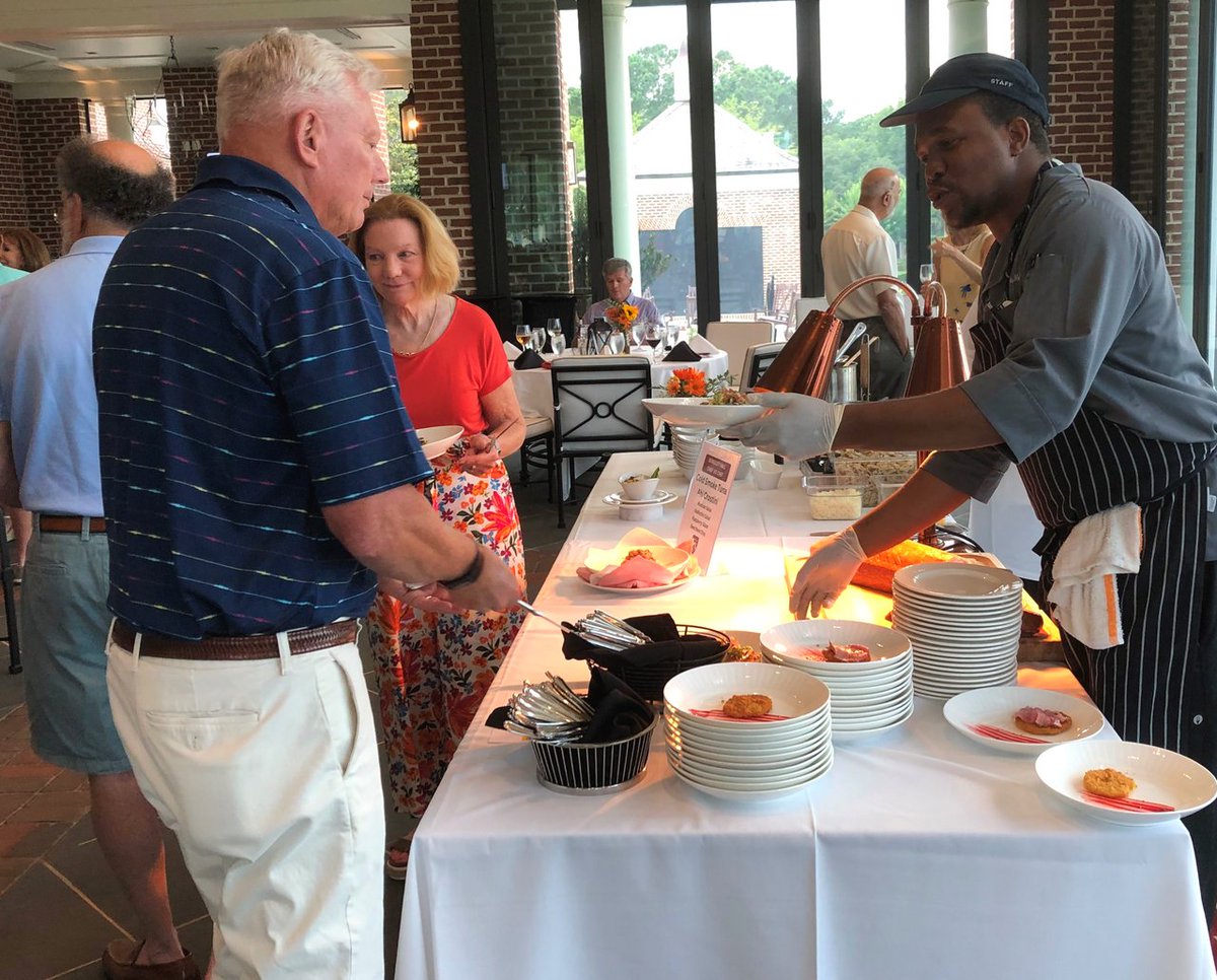 BerkeleyHall_SC's tweet image. Winning Chefs Fred &amp;amp; Tia turned up the heat at BHC’s Chef vs Chef competition! Incredible Beef Negimaki, Mini Tuna Poke, and Beet &amp;amp; Radicchio Mocktails earned their Winners status! #gourmet #chef #BerkeleyExperience