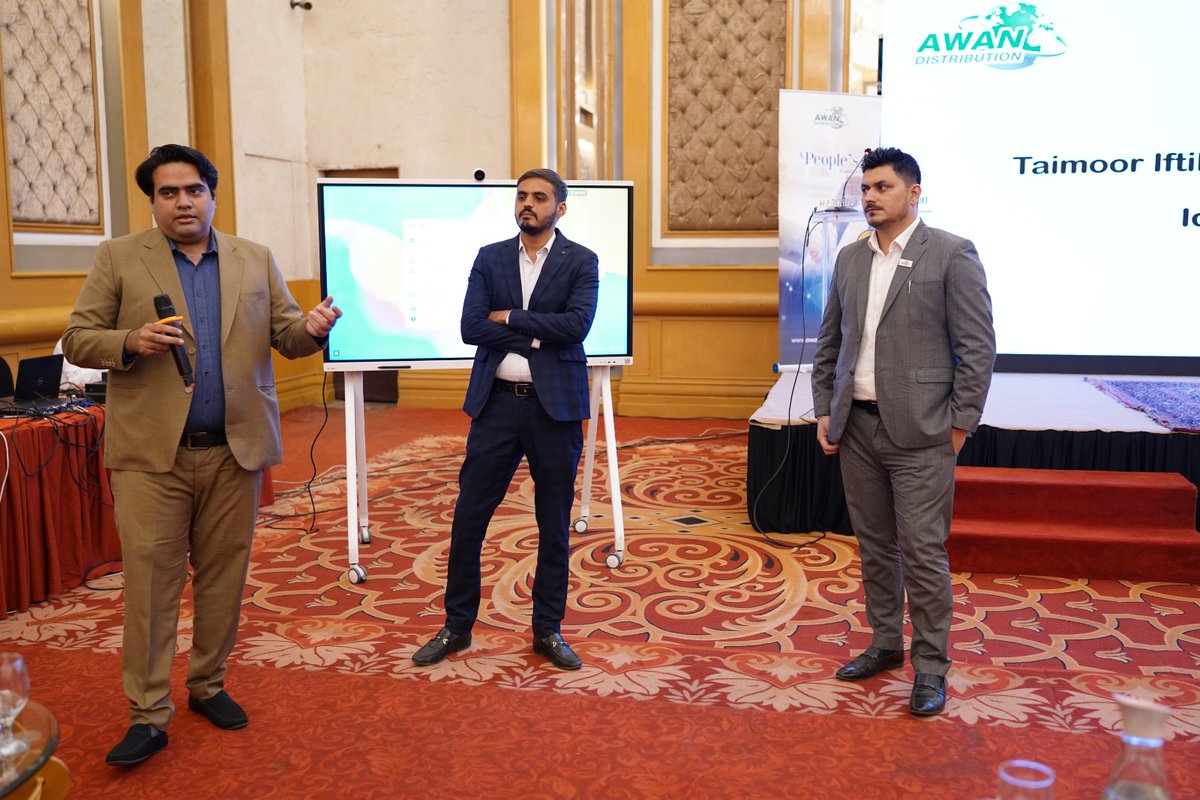 Muhamma05423478's tweet image. #AwanDistribution and #Huawei recently organized the highly successful #ideahubS2 End Customer Event in Karachi!

#awandistribution #Huaweii #ideahub #karachi #technology #innovation #collaboration #networking #opportunities