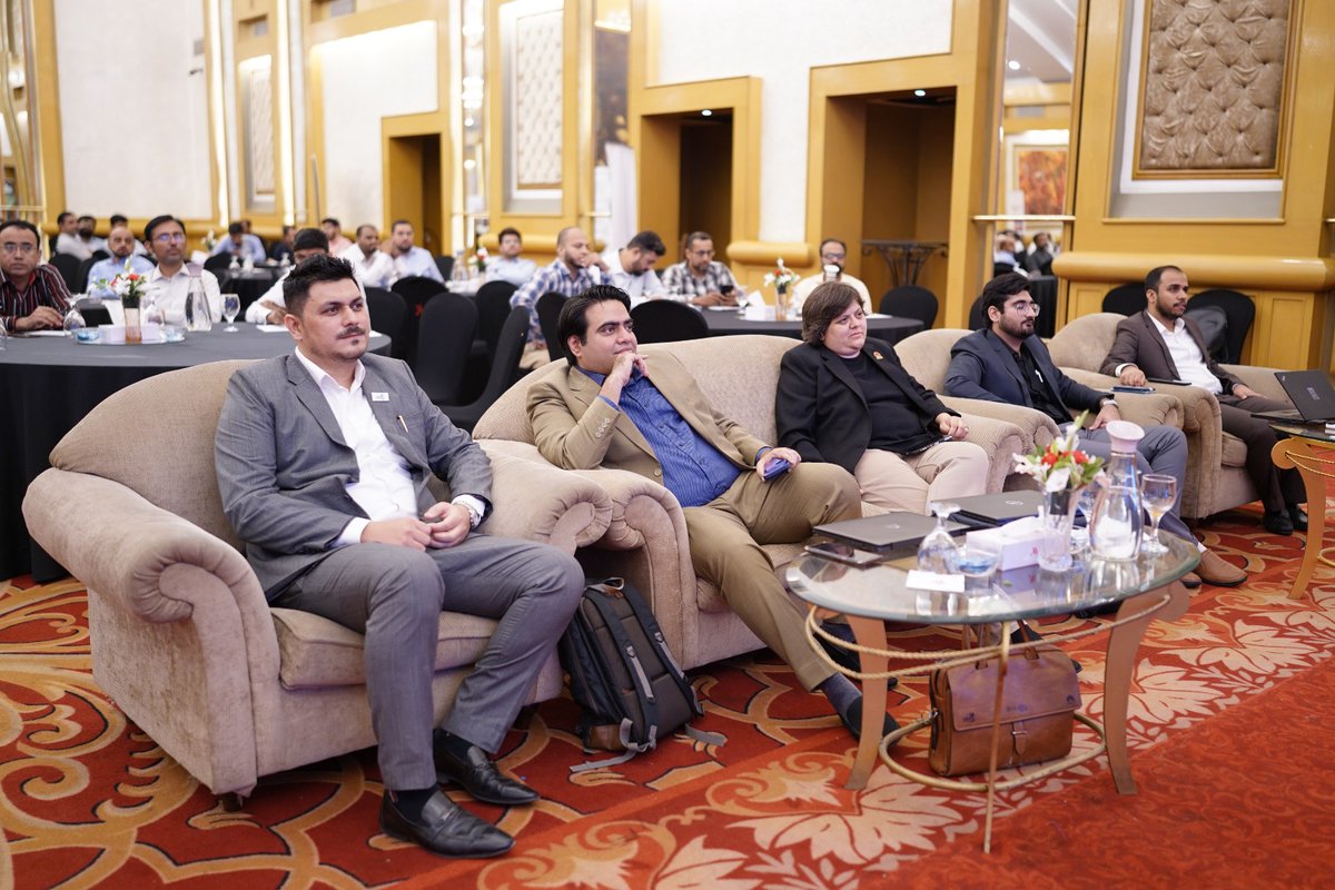 Muhamma05423478's tweet image. #AwanDistribution and #Huawei recently organized the highly successful #ideahubS2 End Customer Event in Karachi!

#awandistribution #Huaweii #ideahub #karachi #technology #innovation #collaboration #networking #opportunities