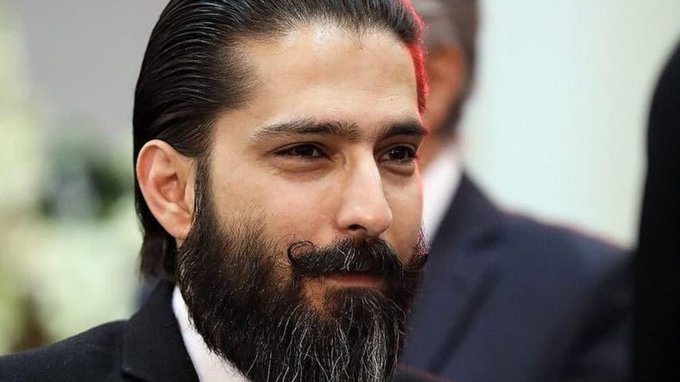 Koohyar's tweet photo. امیرسالار داوودی، روز گذشته و در حال گذراندن دوره محکومیت چهارده ساله‌‌ی خود ۴۲ ساله شد. 
جای وکلای مدافع حقوق انسانی، زندان نیست.
#امیرسالار_داوودی
#وکالت https://t.co/siqk8oyca1