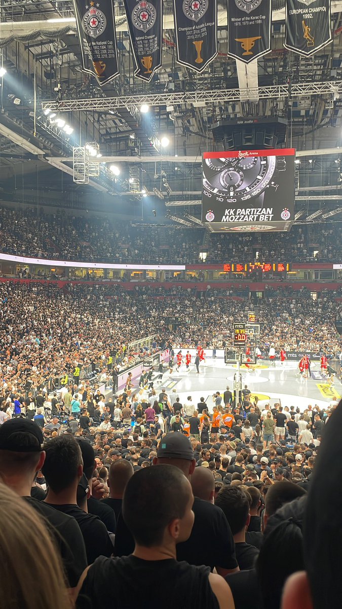 tickozza's tweet image. napadaj.