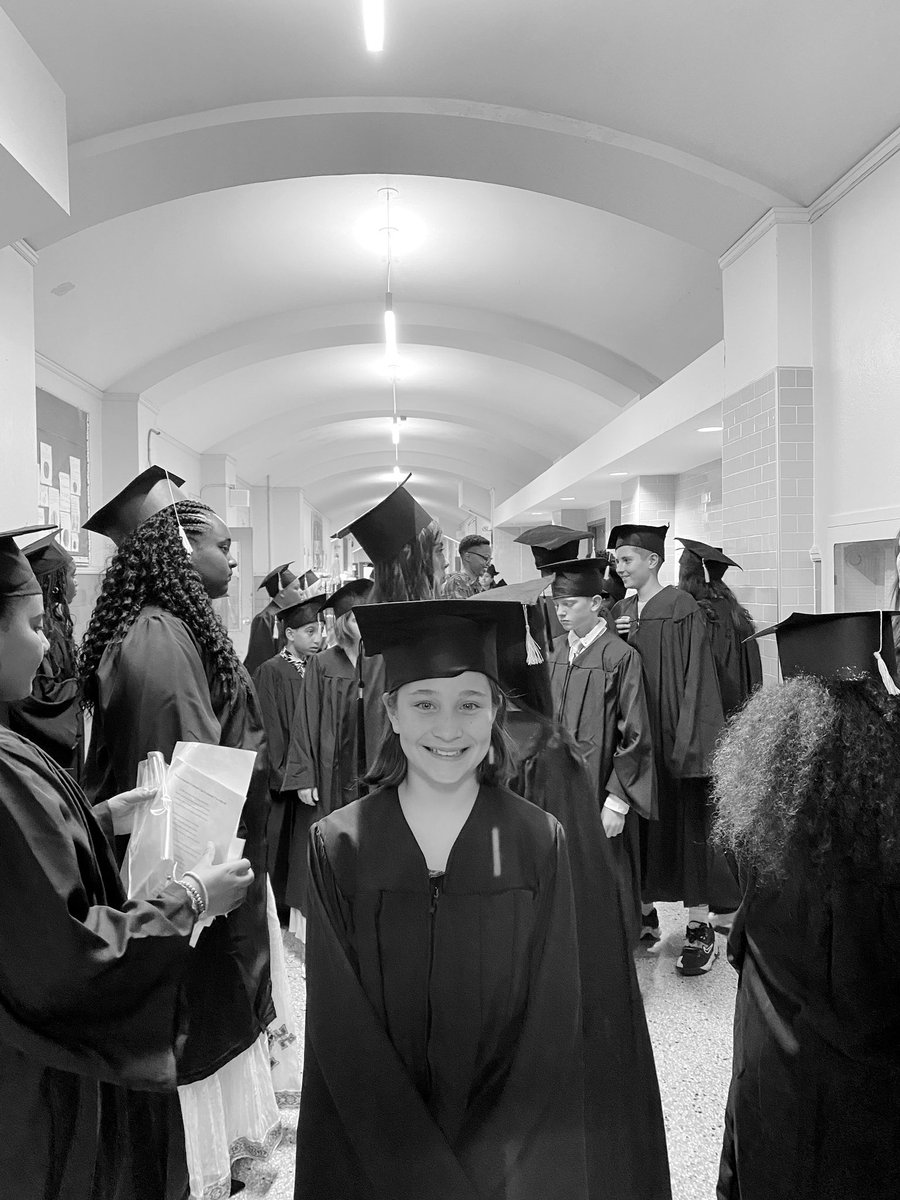ClemAnimCSV's tweet photo. Tous prêts et prêtes pour franchir cette nouvelle étape! 
Bonne chance à tous et bonnes vacances 🥲❤️❤️❤️🎓 https://t.co/jYjEzWyzaD
